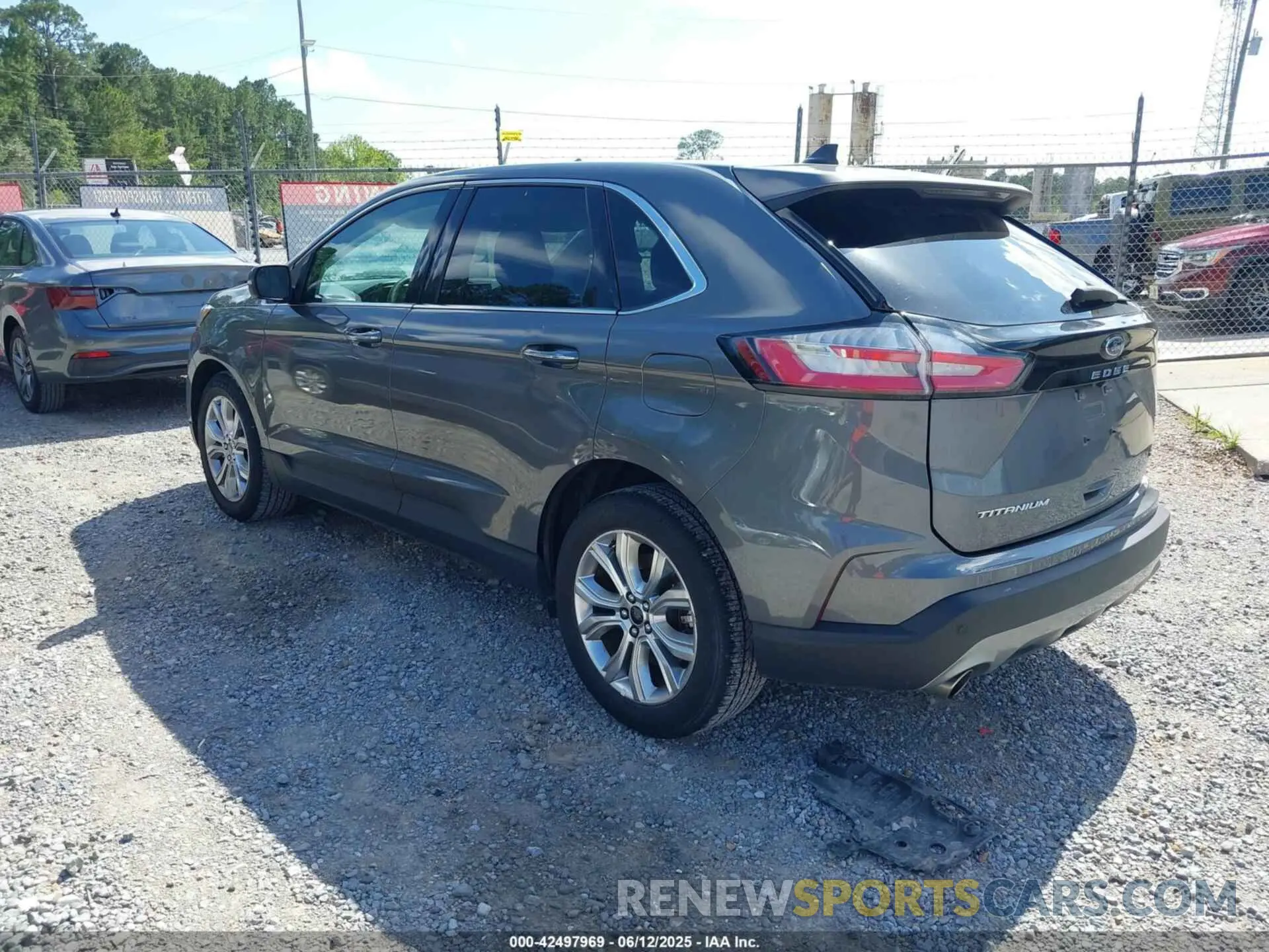 3 Photograph of a damaged car 2FMPK4K92RBA51373 FORD EDGE 2024