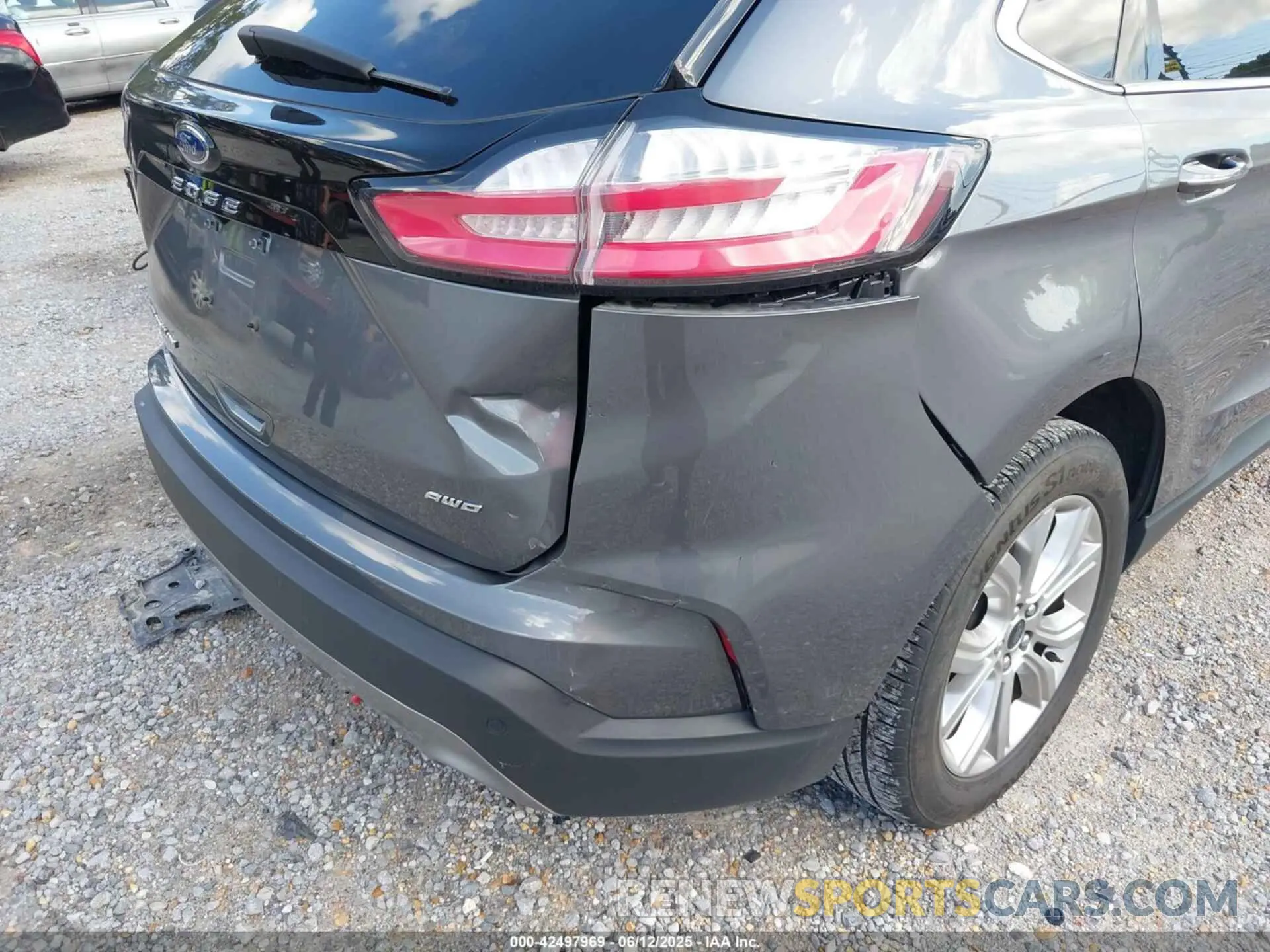 6 Photograph of a damaged car 2FMPK4K92RBA51373 FORD EDGE 2024