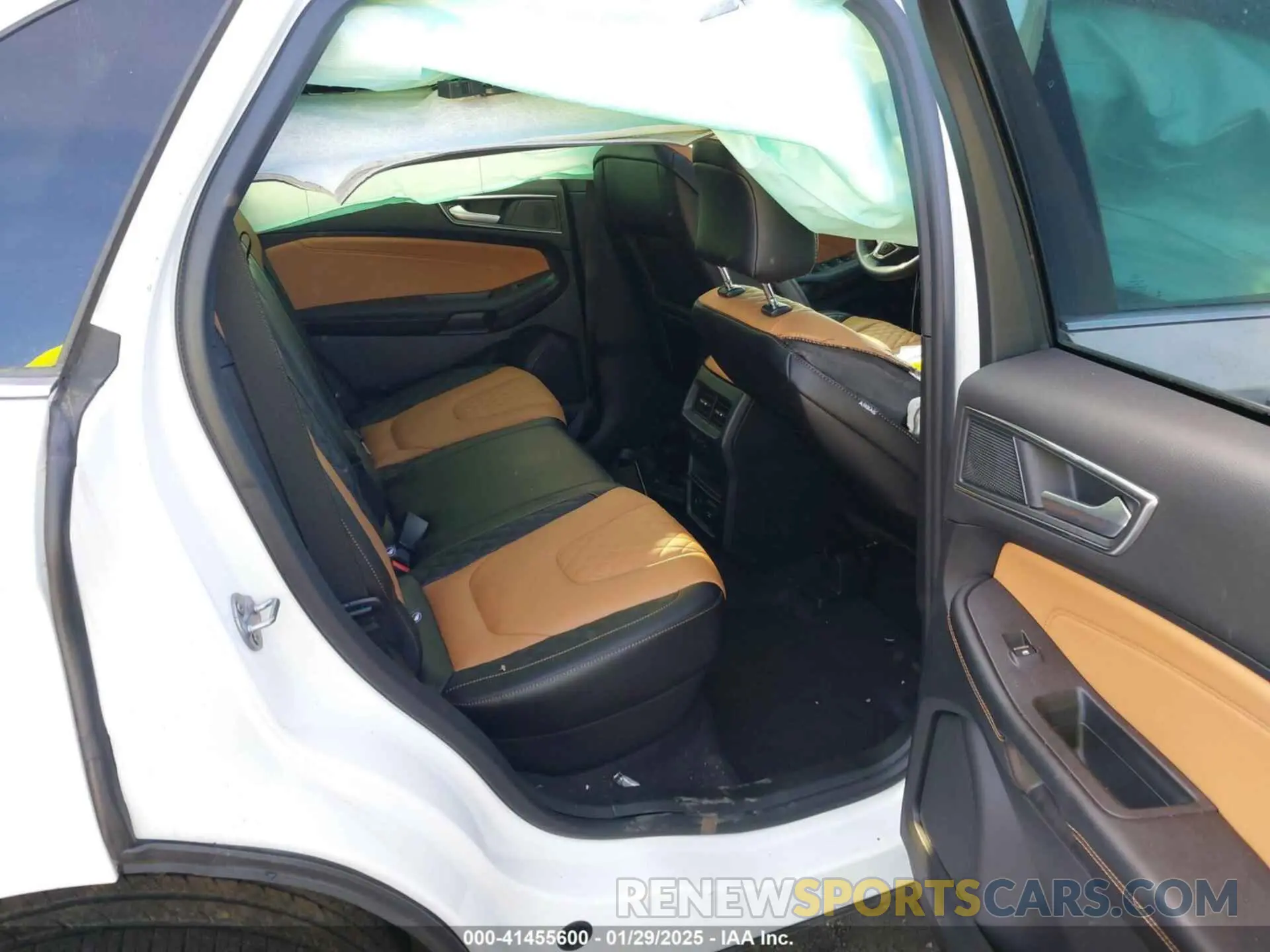 8 Photograph of a damaged car 2FMPK4K93RBA39054 FORD EDGE 2024