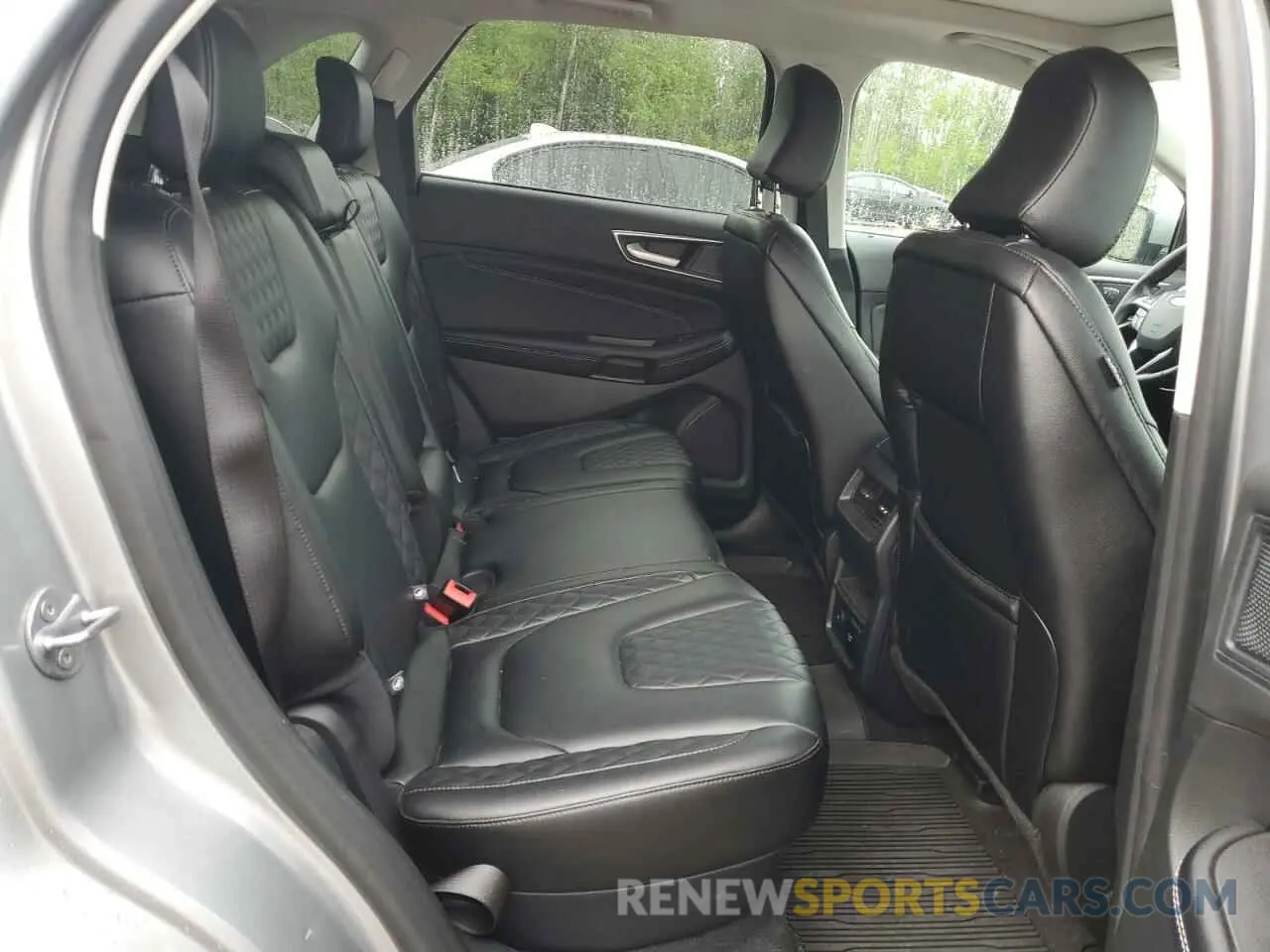 11 Photograph of a damaged car 2FMPK4K94RBA02742 FORD EDGE 2024