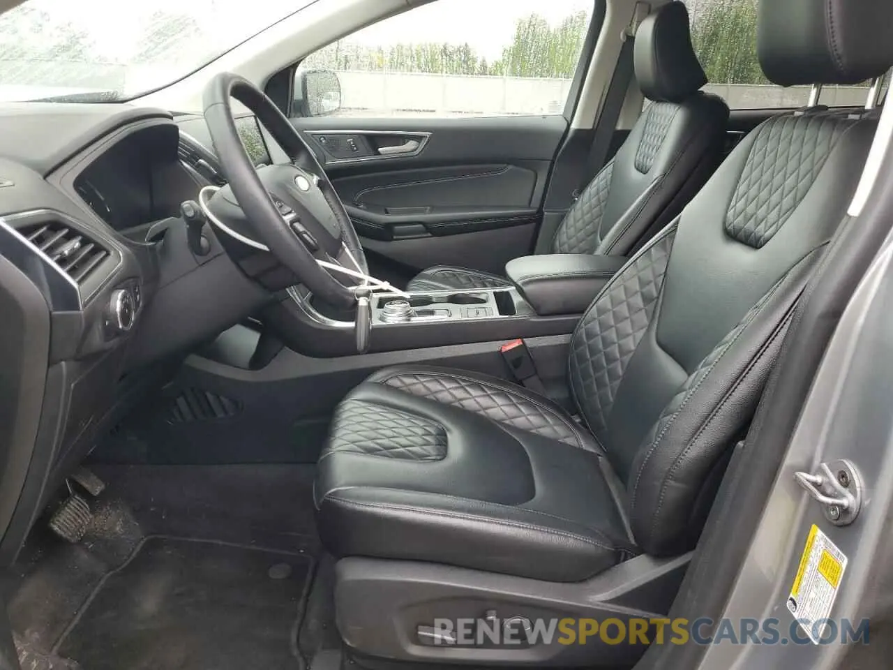 7 Photograph of a damaged car 2FMPK4K94RBA02742 FORD EDGE 2024