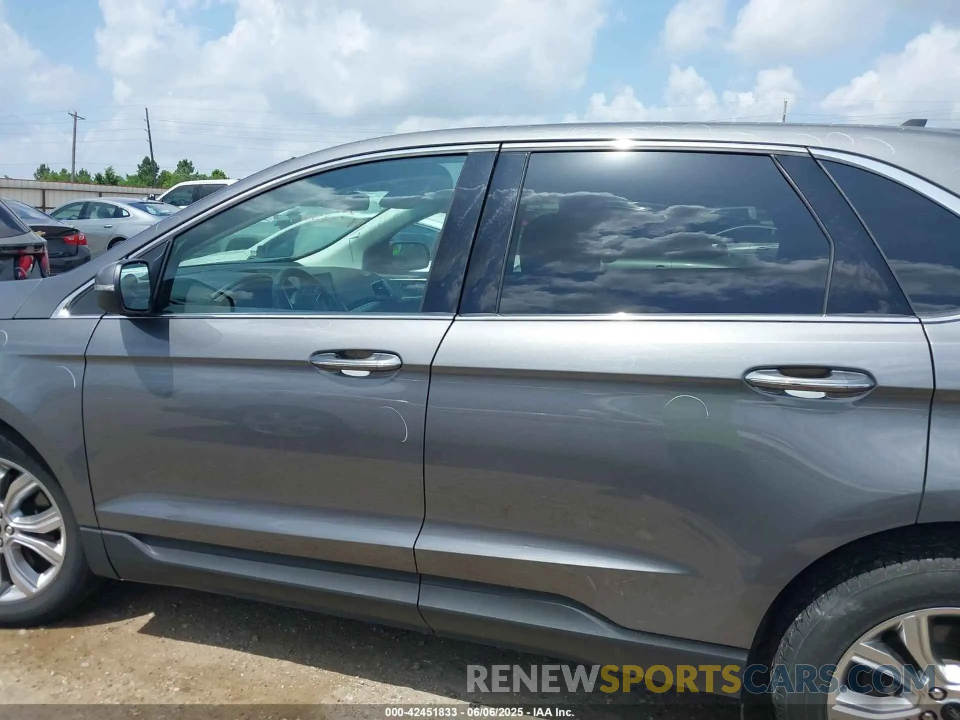 14 Photograph of a damaged car 2FMPK4K94RBA69065 FORD EDGE 2024
