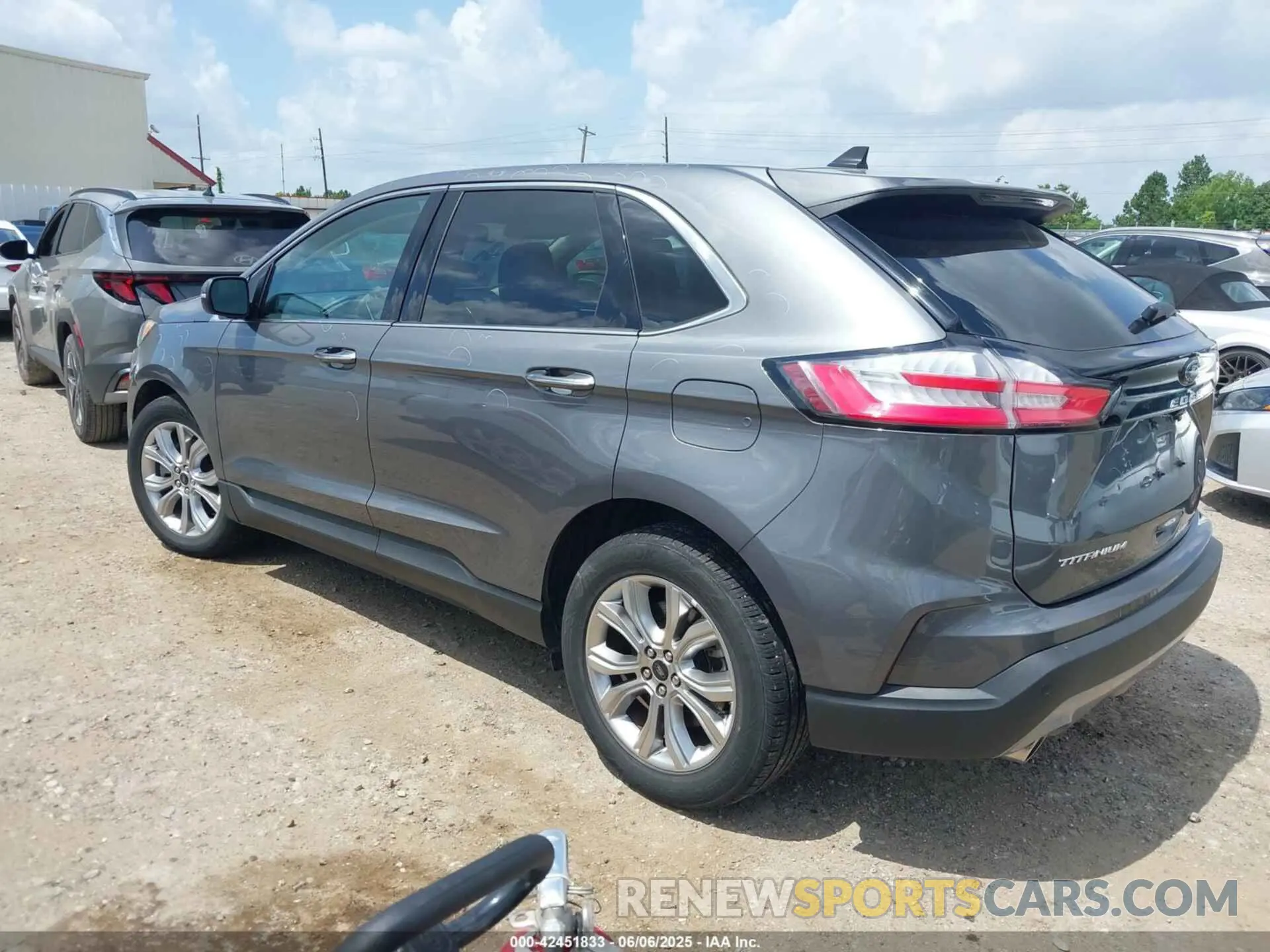 3 Photograph of a damaged car 2FMPK4K94RBA69065 FORD EDGE 2024