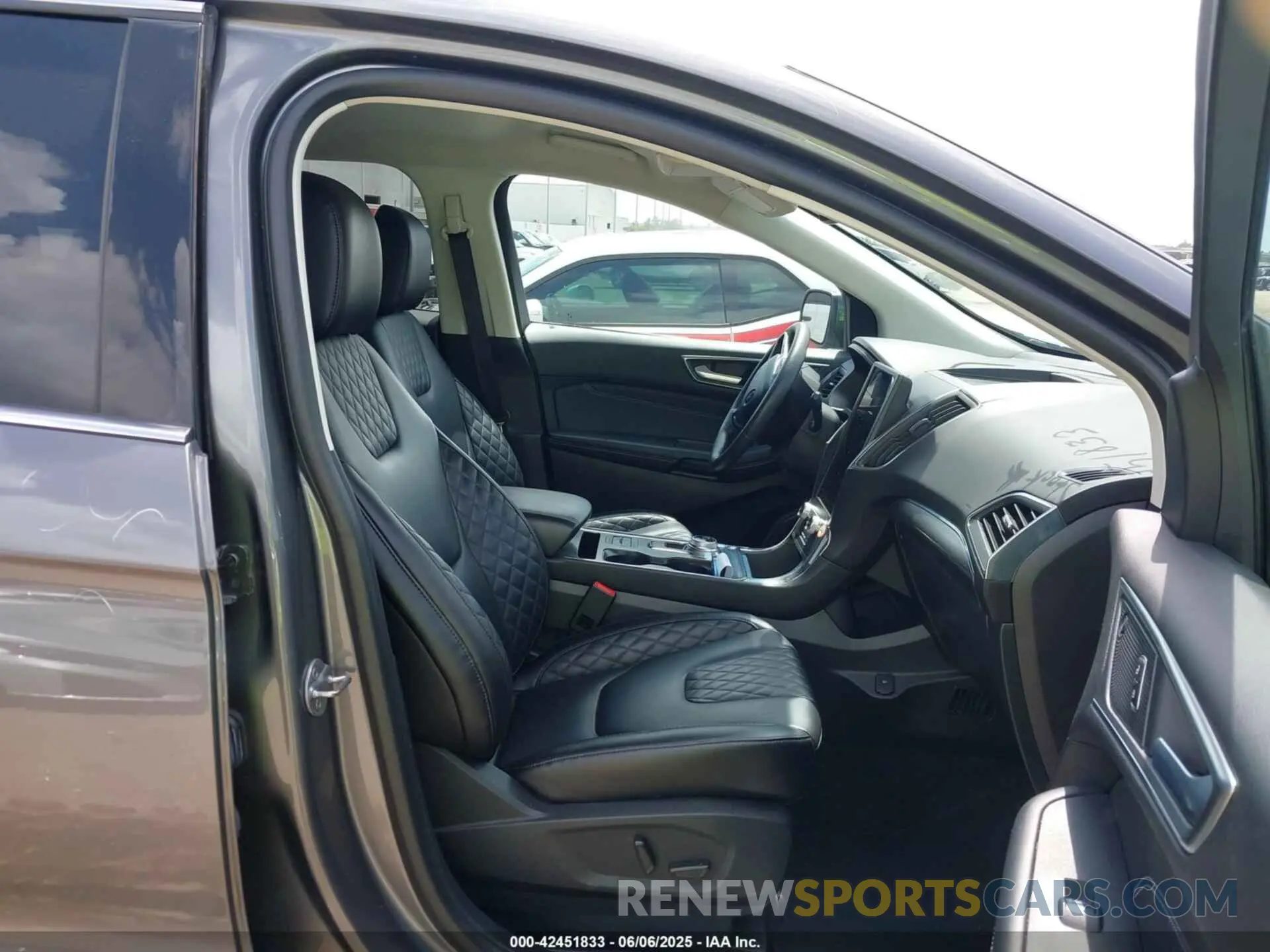 5 Photograph of a damaged car 2FMPK4K94RBA69065 FORD EDGE 2024