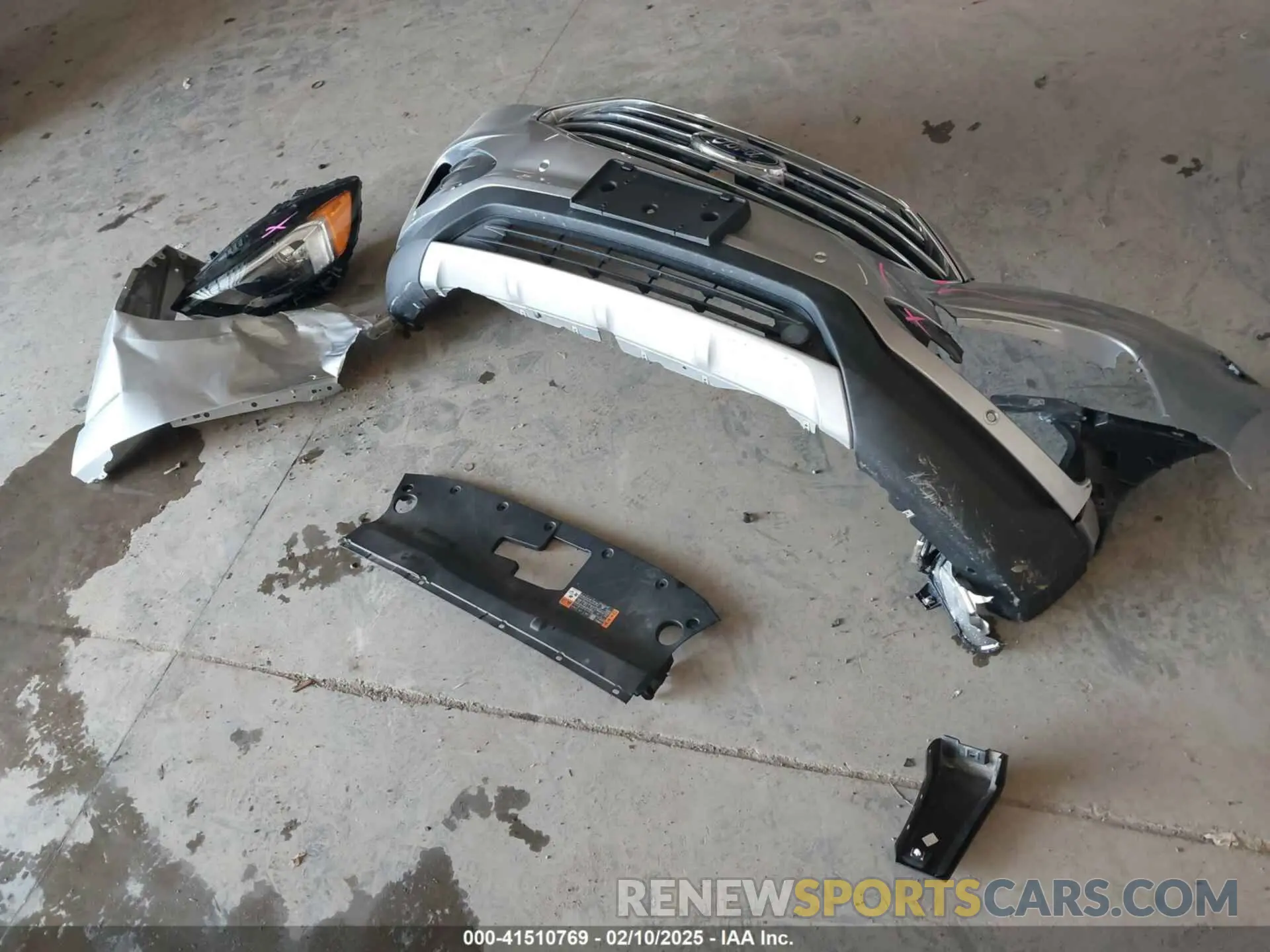 12 Photograph of a damaged car 2FMPK4K95RBA83833 FORD EDGE 2024