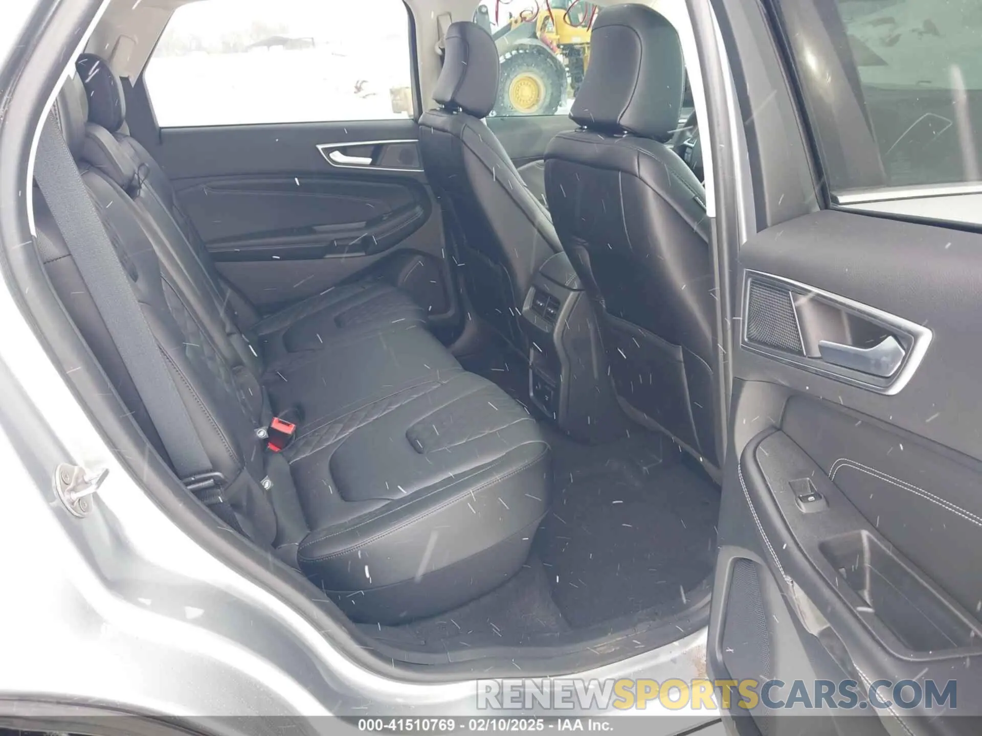 8 Photograph of a damaged car 2FMPK4K95RBA83833 FORD EDGE 2024