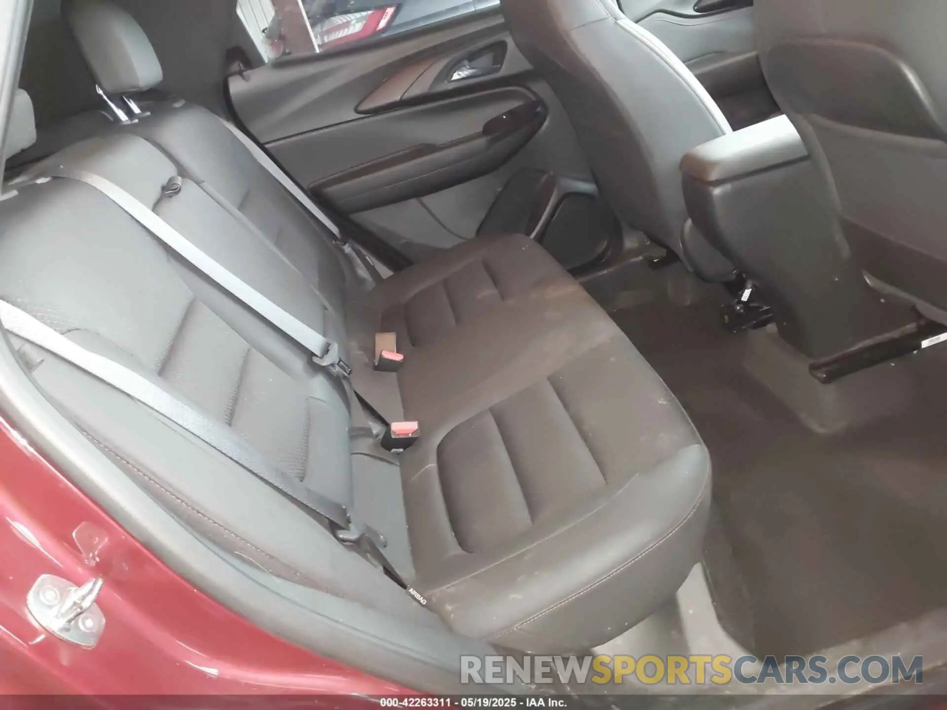 8 Photograph of a damaged car 2FMPK4K97RBA07725 FORD EDGE 2024
