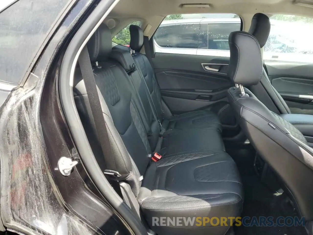 11 Photograph of a damaged car 2FMPK4K97RBA53846 FORD EDGE 2024