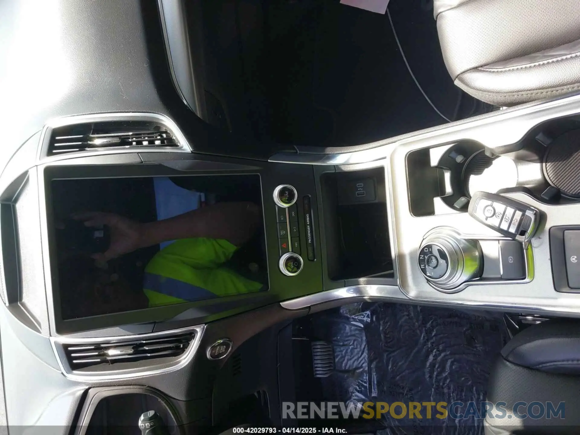 11 Photograph of a damaged car 2FMPK4K98RBB09731 FORD EDGE 2024