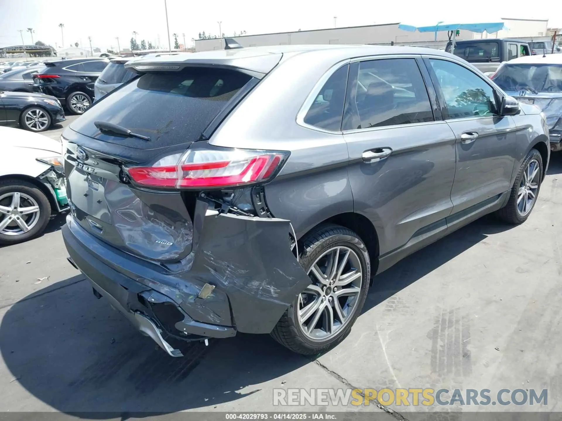 4 Photograph of a damaged car 2FMPK4K98RBB09731 FORD EDGE 2024