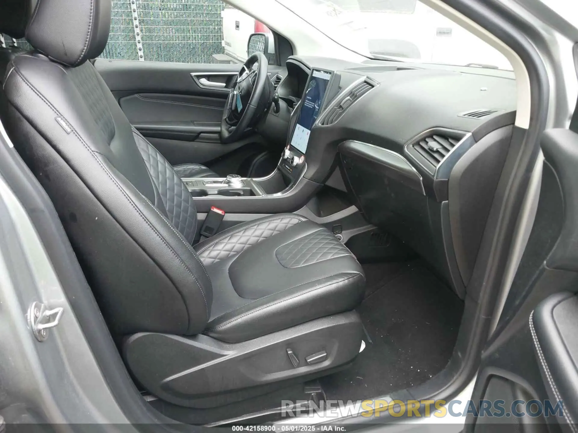 5 Photograph of a damaged car 2FMPK4K99RBA50348 FORD EDGE 2024