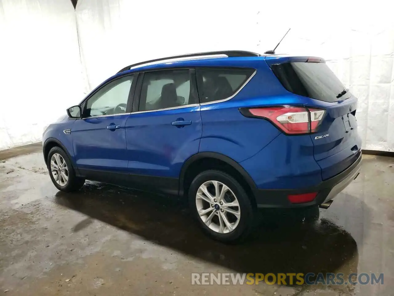 2 Photograph of a damaged car 1FMCU0GD6JUD05986 FORD ESCAPE 2018