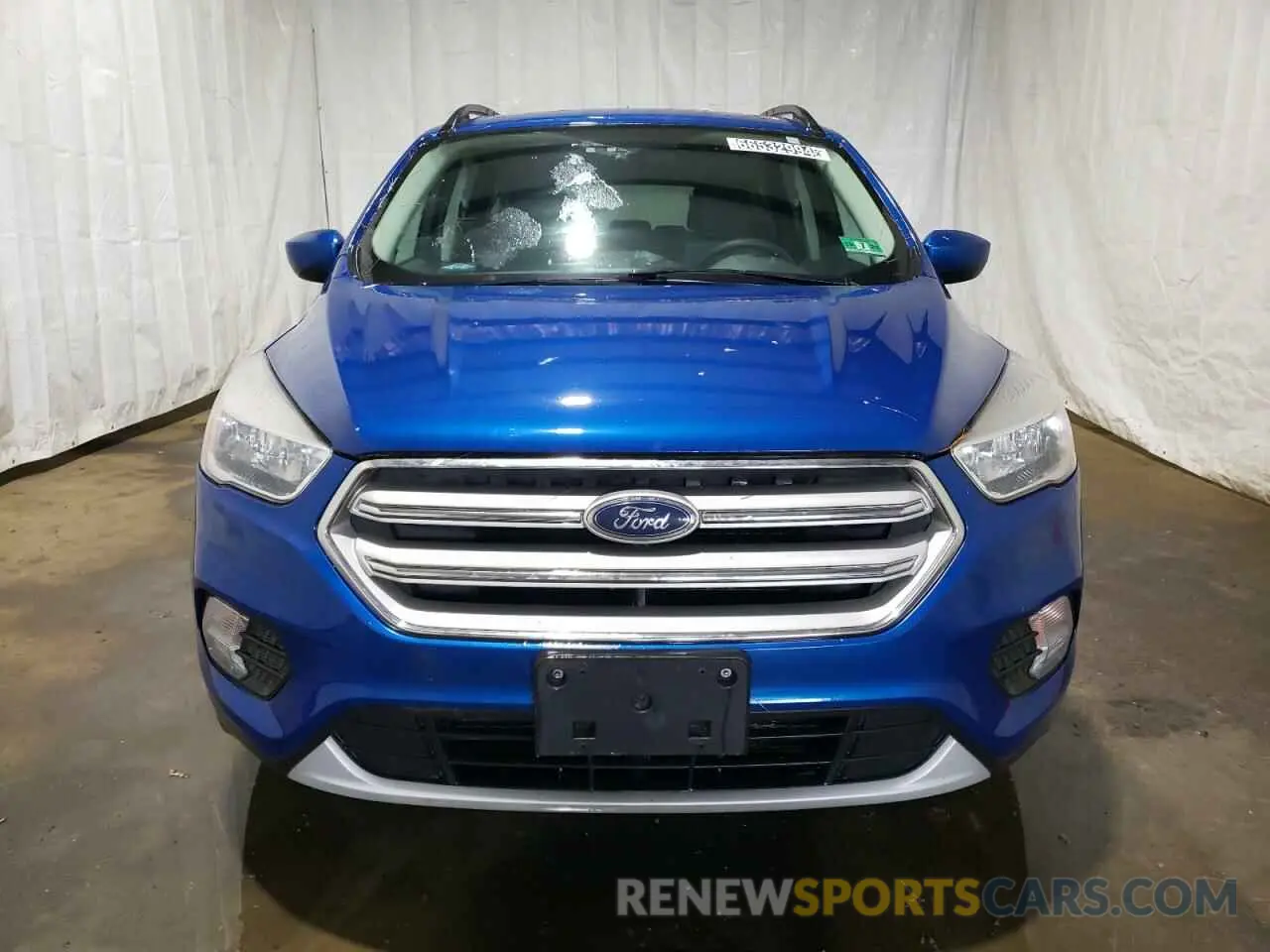 5 Photograph of a damaged car 1FMCU0GD6JUD05986 FORD ESCAPE 2018