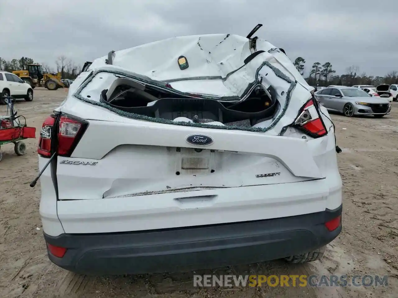 6 Photograph of a damaged car 1FMCU0F70KUA53553 FORD ESCAPE 2019