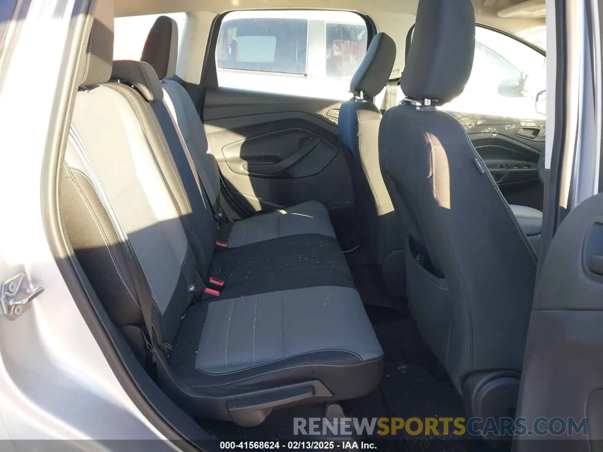 8 Photograph of a damaged car 1FMCU0F70KUB27232 FORD ESCAPE 2019