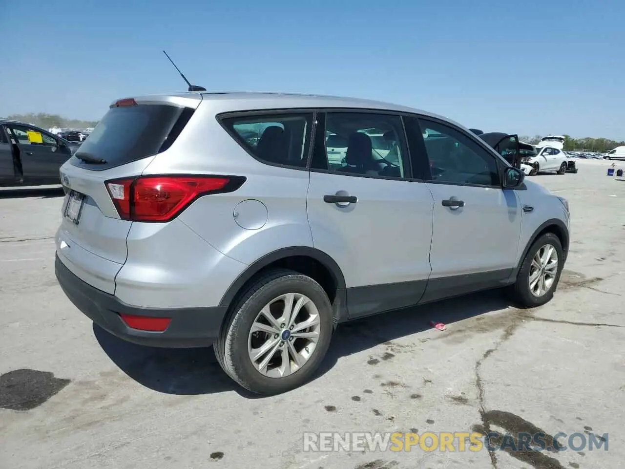 3 Photograph of a damaged car 1FMCU0F70KUB84580 FORD ESCAPE 2019