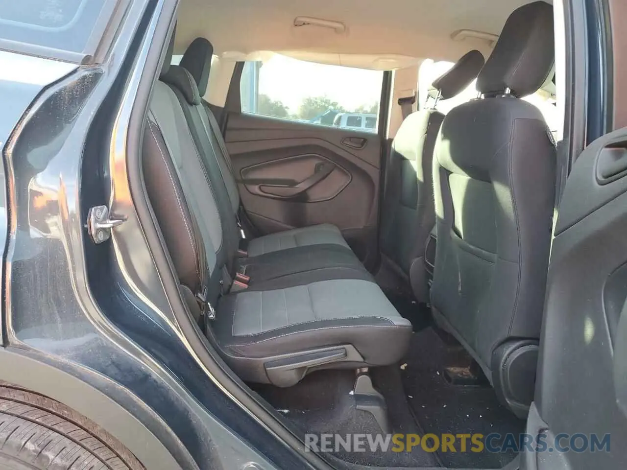 11 Photograph of a damaged car 1FMCU0F70KUC46656 FORD ESCAPE 2019
