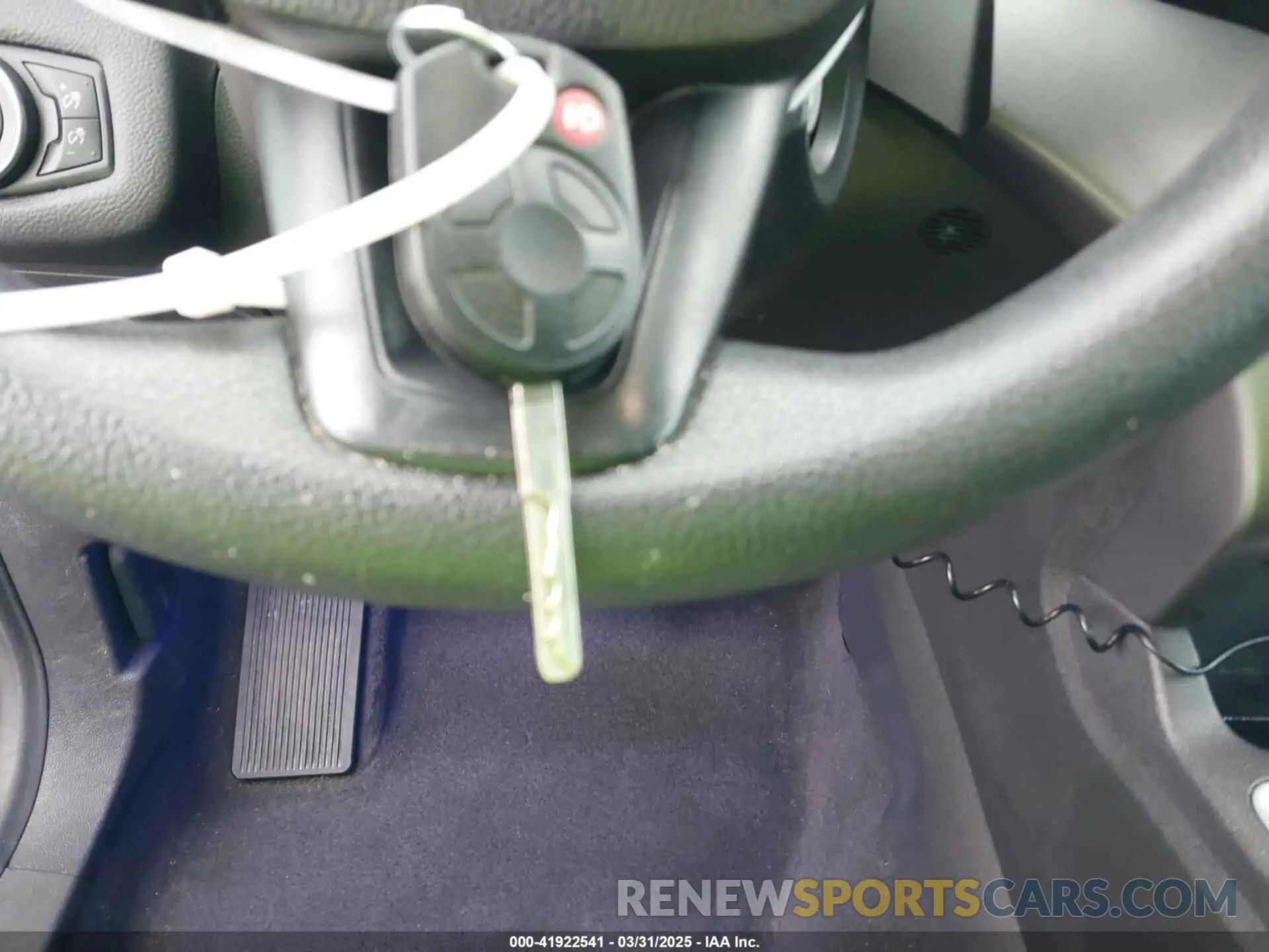 11 Photograph of a damaged car 1FMCU0F71KUA12994 FORD ESCAPE 2019