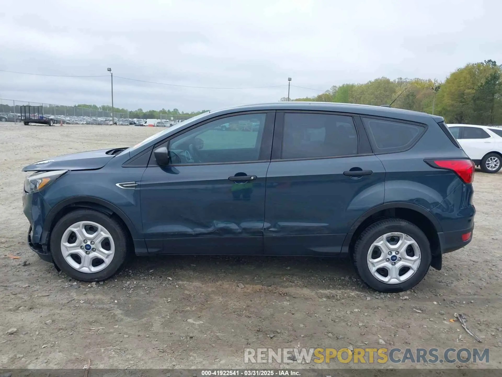 14 Photograph of a damaged car 1FMCU0F71KUA12994 FORD ESCAPE 2019