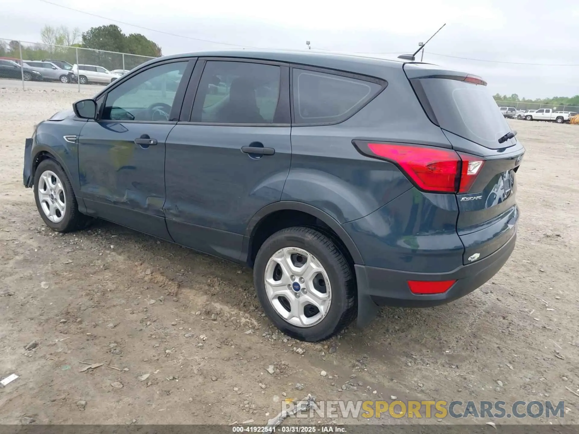 3 Photograph of a damaged car 1FMCU0F71KUA12994 FORD ESCAPE 2019