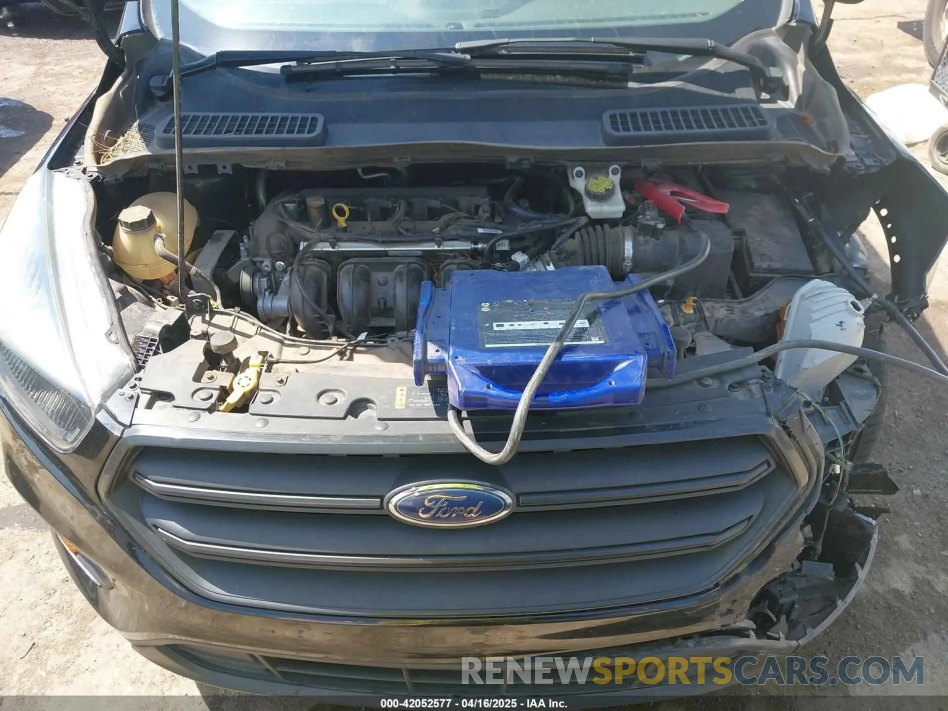 10 Photograph of a damaged car 1FMCU0F71KUA63170 FORD ESCAPE 2019