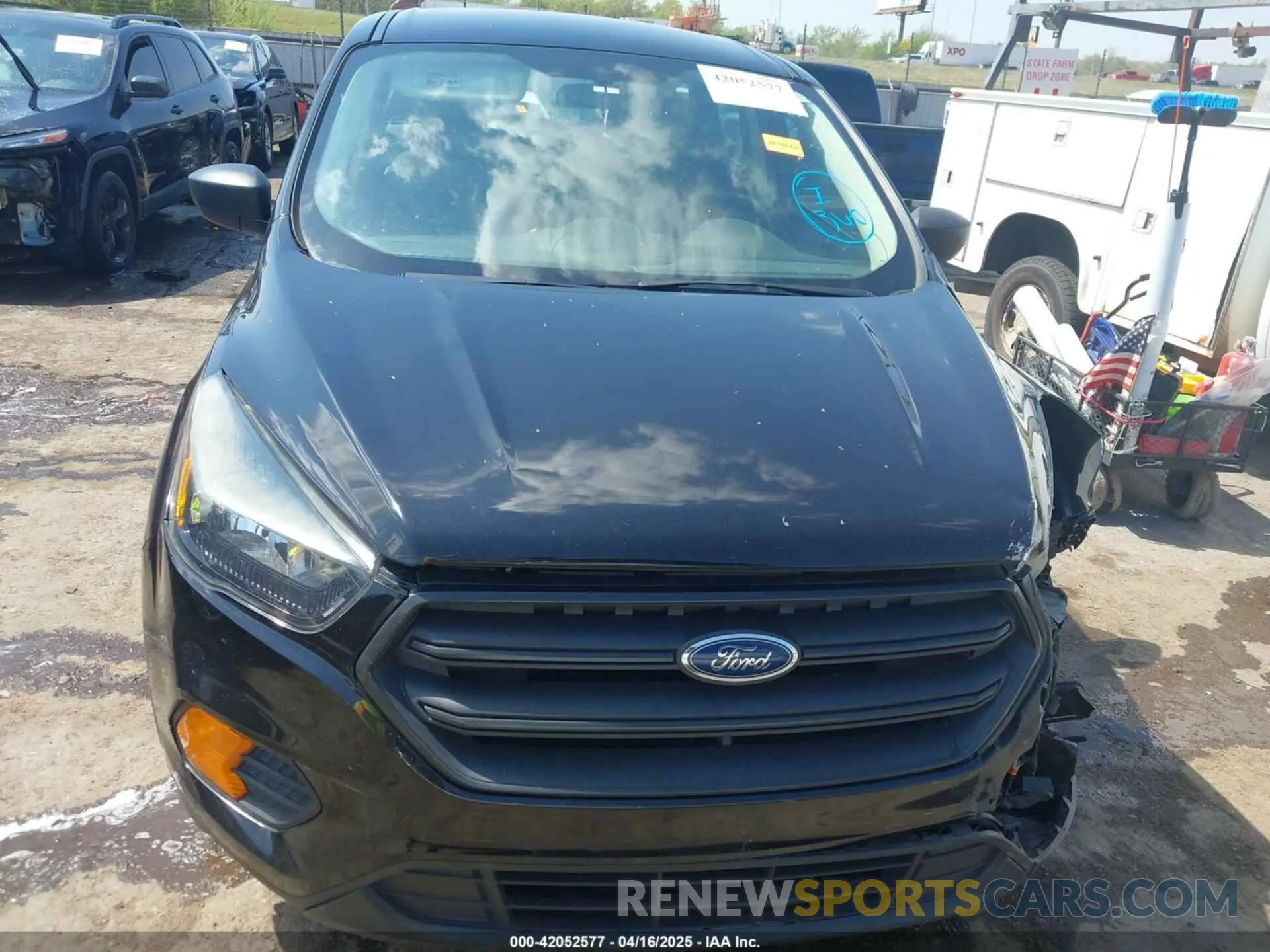 13 Photograph of a damaged car 1FMCU0F71KUA63170 FORD ESCAPE 2019