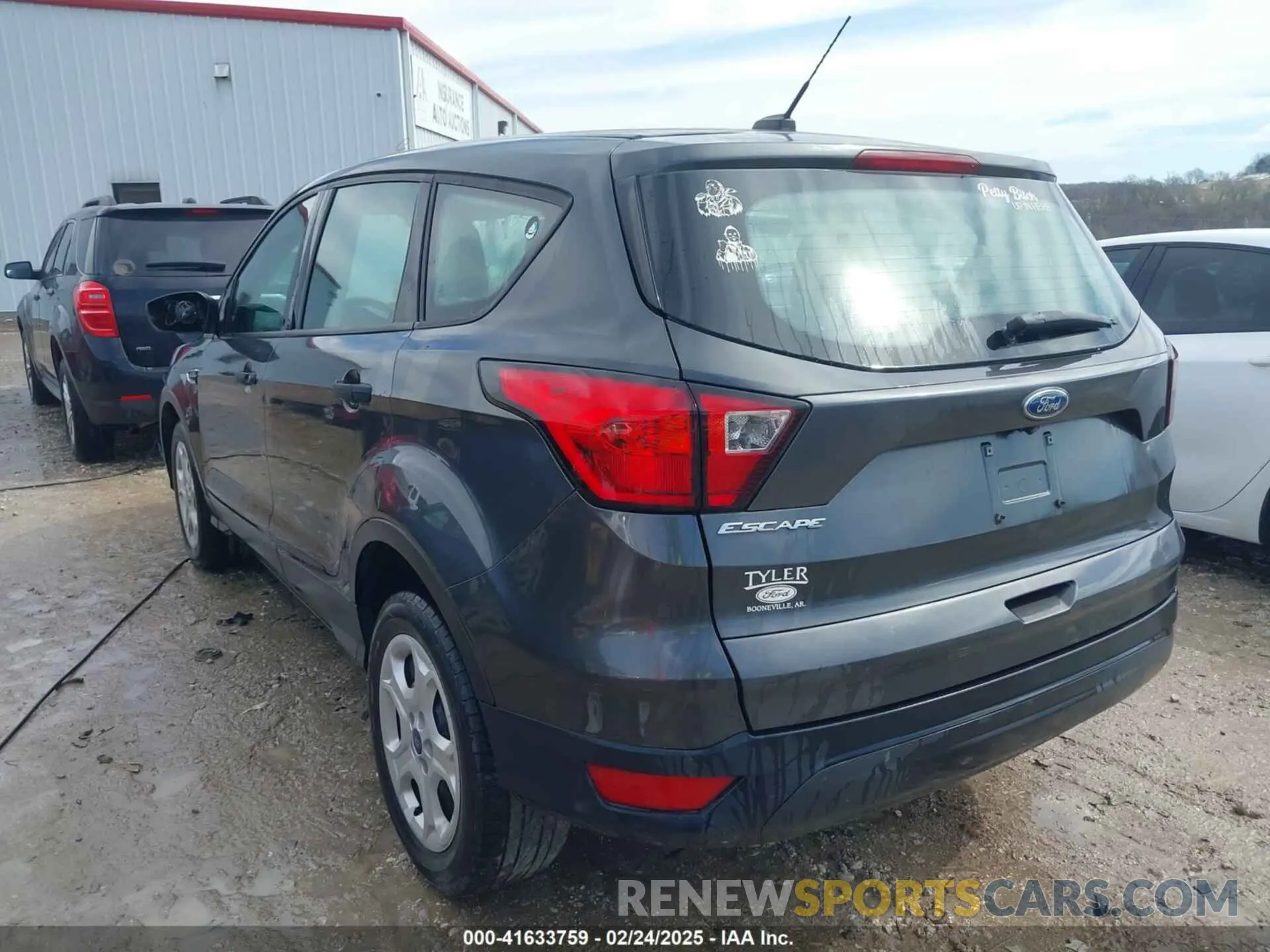 3 Photograph of a damaged car 1FMCU0F71KUA74959 FORD ESCAPE 2019