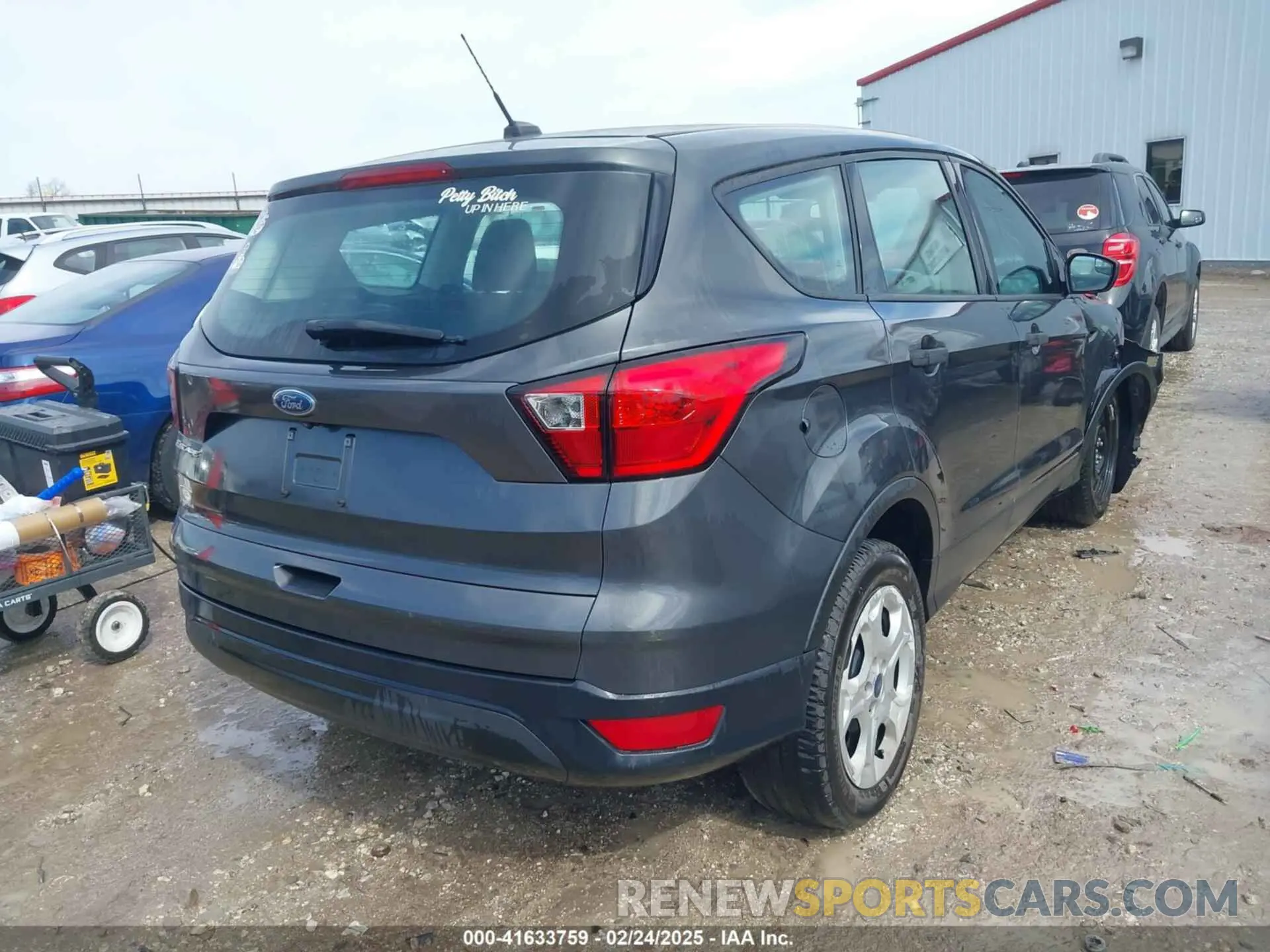 4 Photograph of a damaged car 1FMCU0F71KUA74959 FORD ESCAPE 2019
