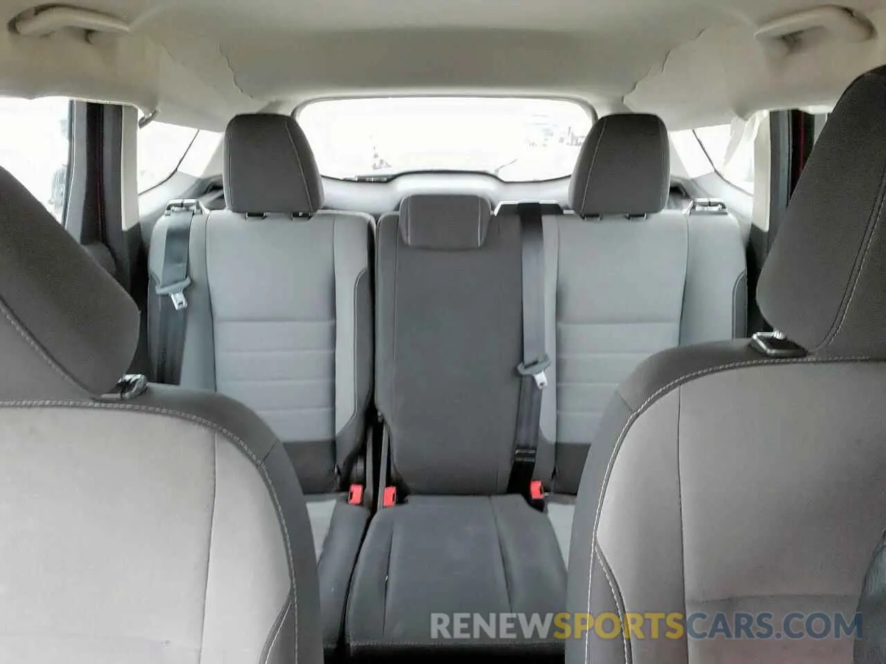 10 Photograph of a damaged car 1FMCU0F71KUA99182 FORD ESCAPE 2019
