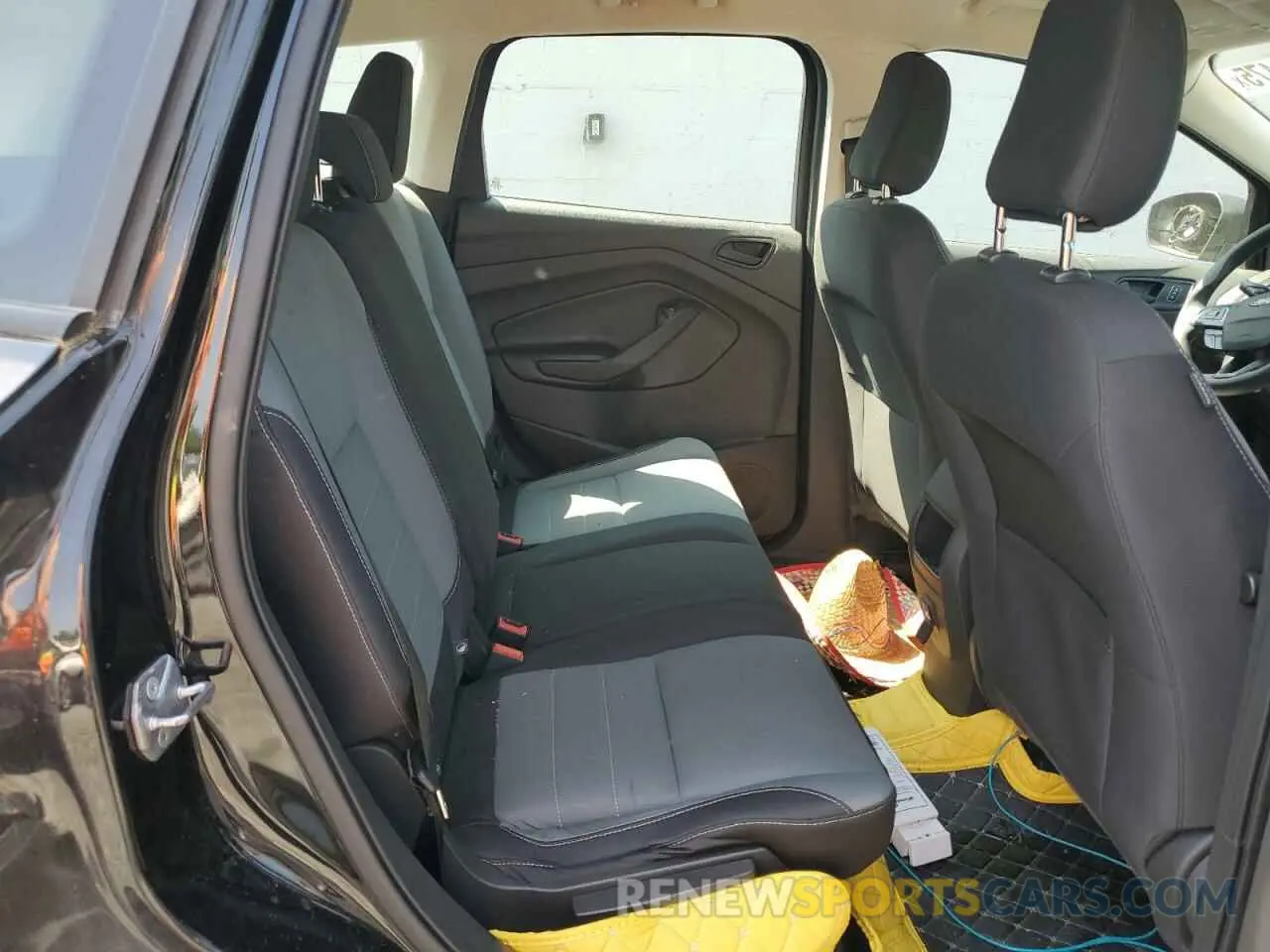11 Photograph of a damaged car 1FMCU0F72KUA00711 FORD ESCAPE 2019