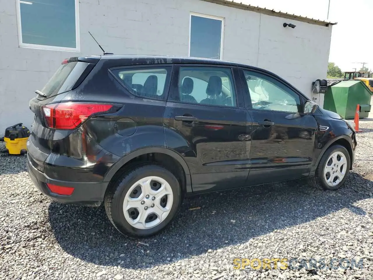 3 Photograph of a damaged car 1FMCU0F72KUA00711 FORD ESCAPE 2019
