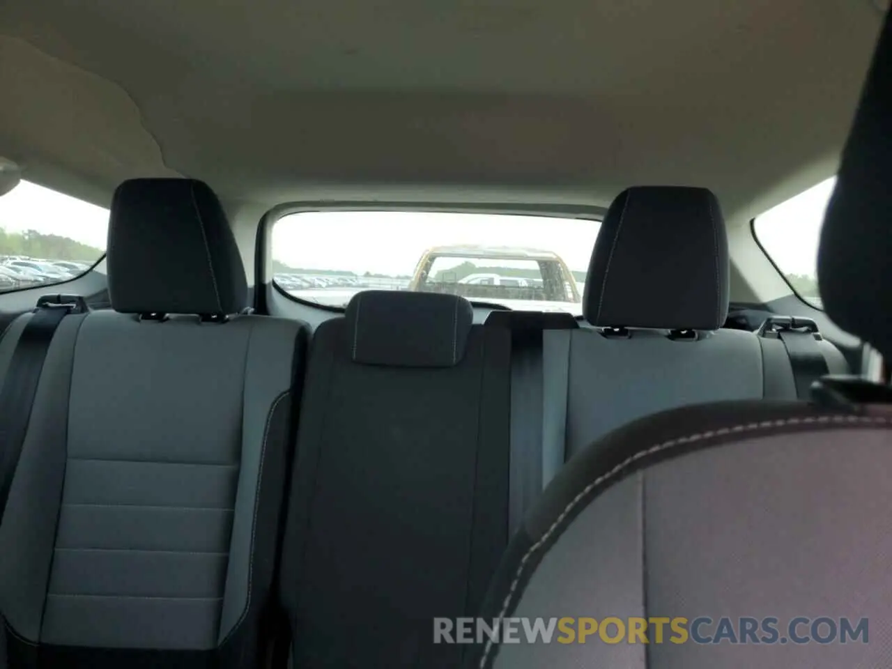 10 Photograph of a damaged car 1FMCU0F72KUA22756 FORD ESCAPE 2019