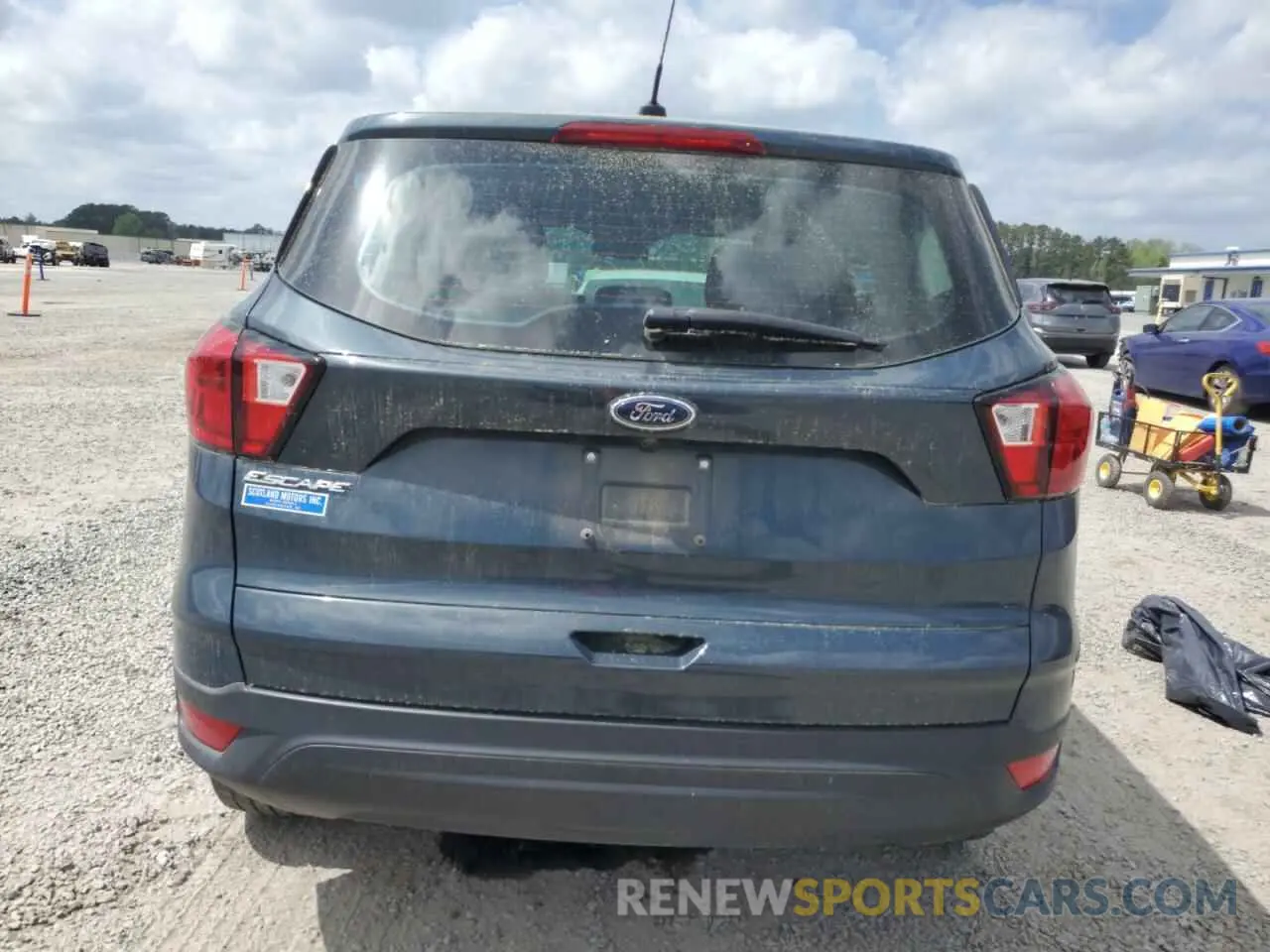 6 Photograph of a damaged car 1FMCU0F72KUA22756 FORD ESCAPE 2019