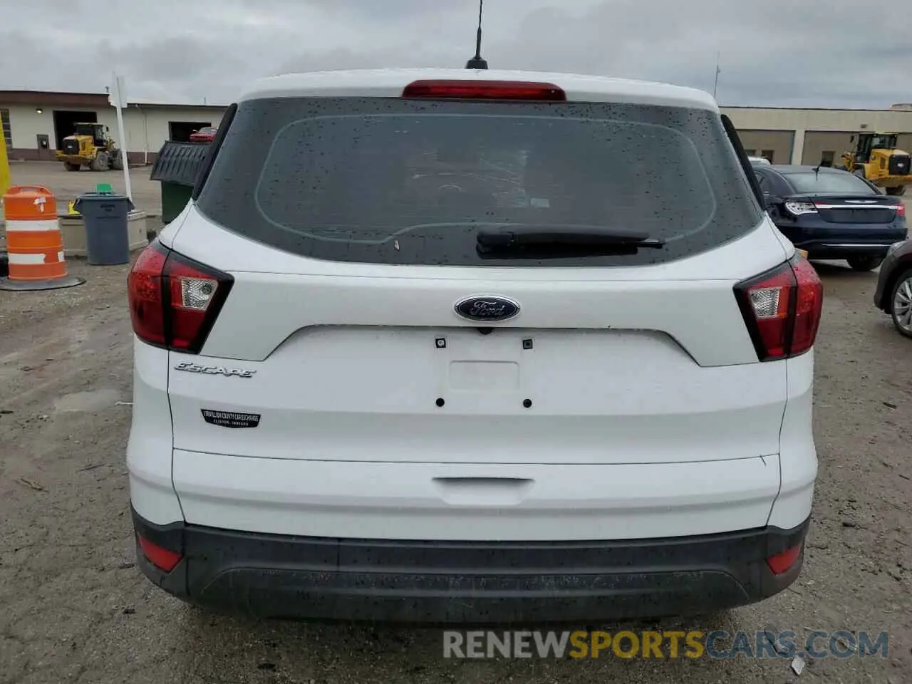 6 Photograph of a damaged car 1FMCU0F72KUA23079 FORD ESCAPE 2019