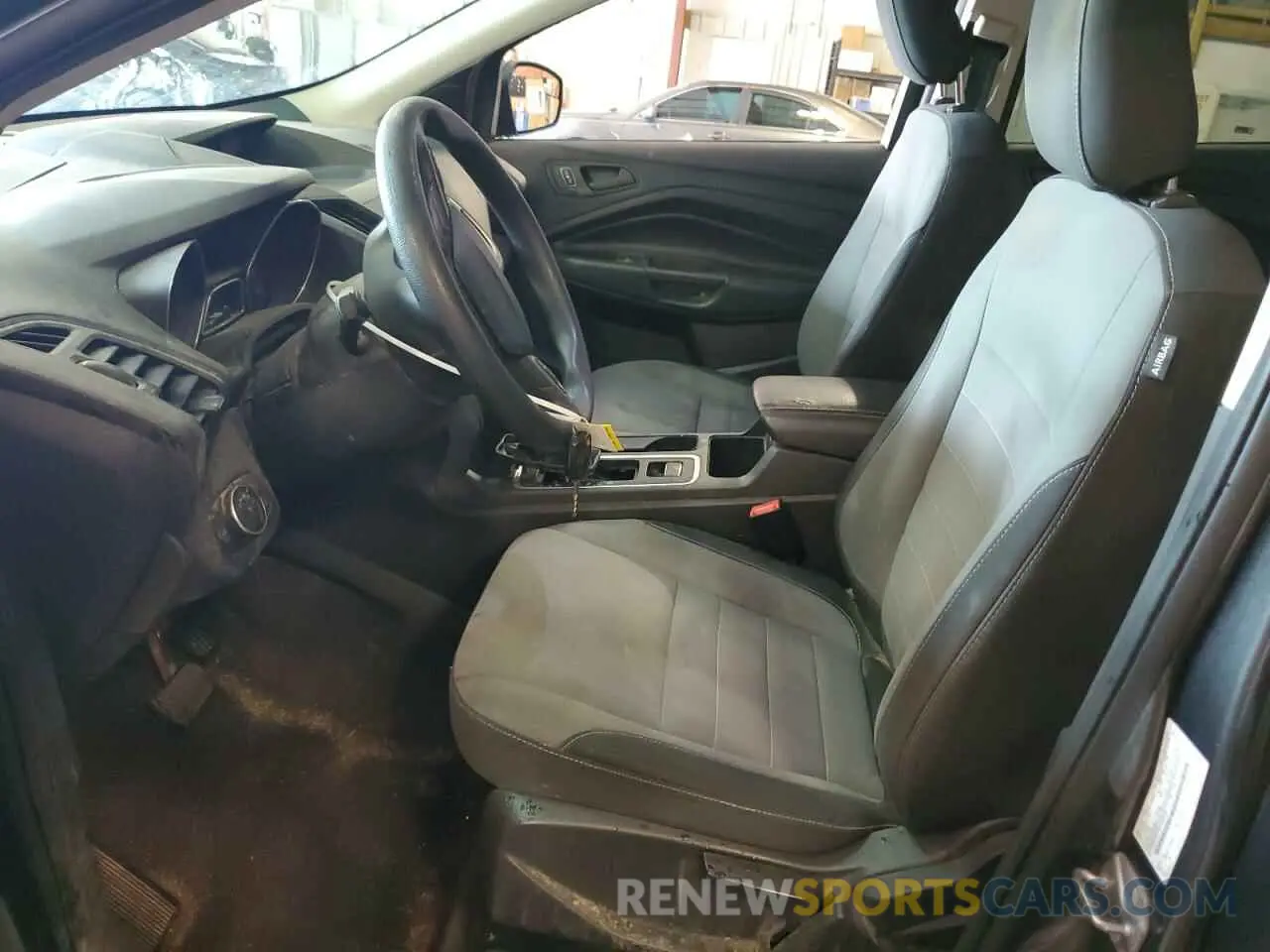 7 Photograph of a damaged car 1FMCU0F72KUA88630 FORD ESCAPE 2019