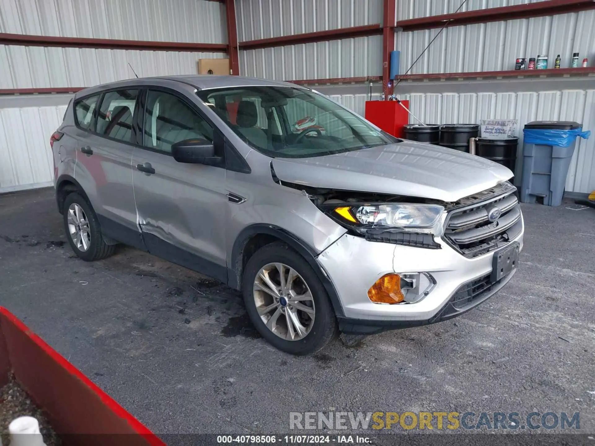 1 Photograph of a damaged car 1FMCU0F72KUB05801 FORD ESCAPE 2019