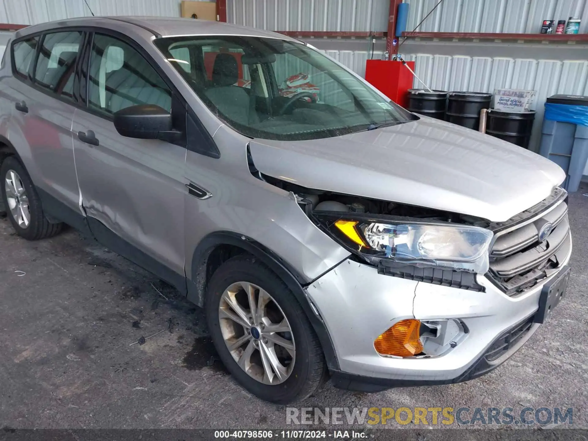 6 Photograph of a damaged car 1FMCU0F72KUB05801 FORD ESCAPE 2019