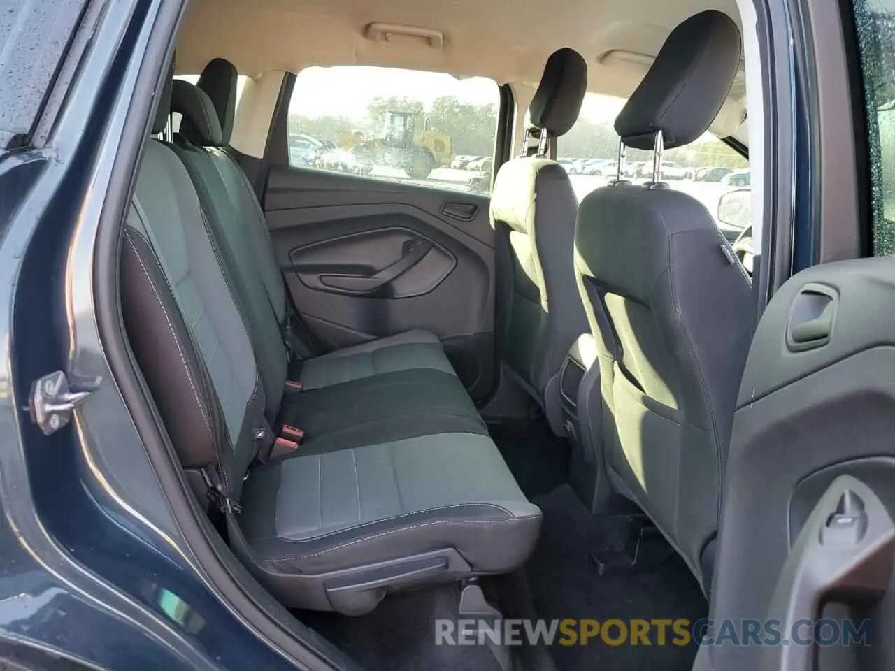 11 Photograph of a damaged car 1FMCU0F72KUB45800 FORD ESCAPE 2019