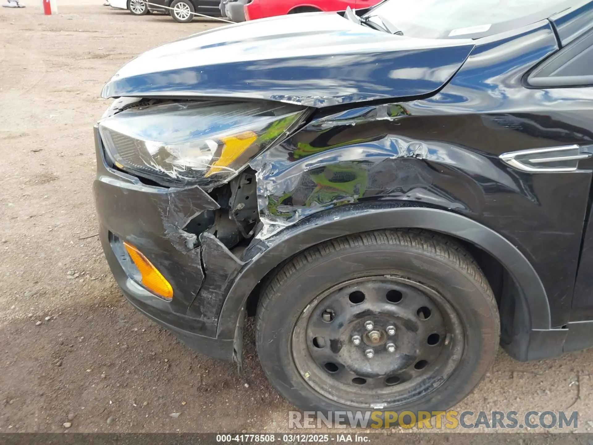 19 Photograph of a damaged car 1FMCU0F72KUC27784 FORD ESCAPE 2019