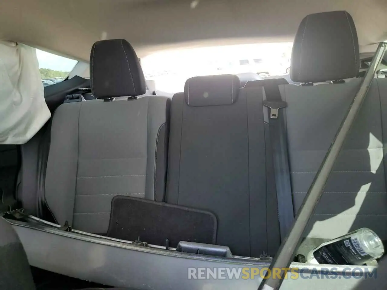 10 Photograph of a damaged car 1FMCU0F72KUC44942 FORD ESCAPE 2019