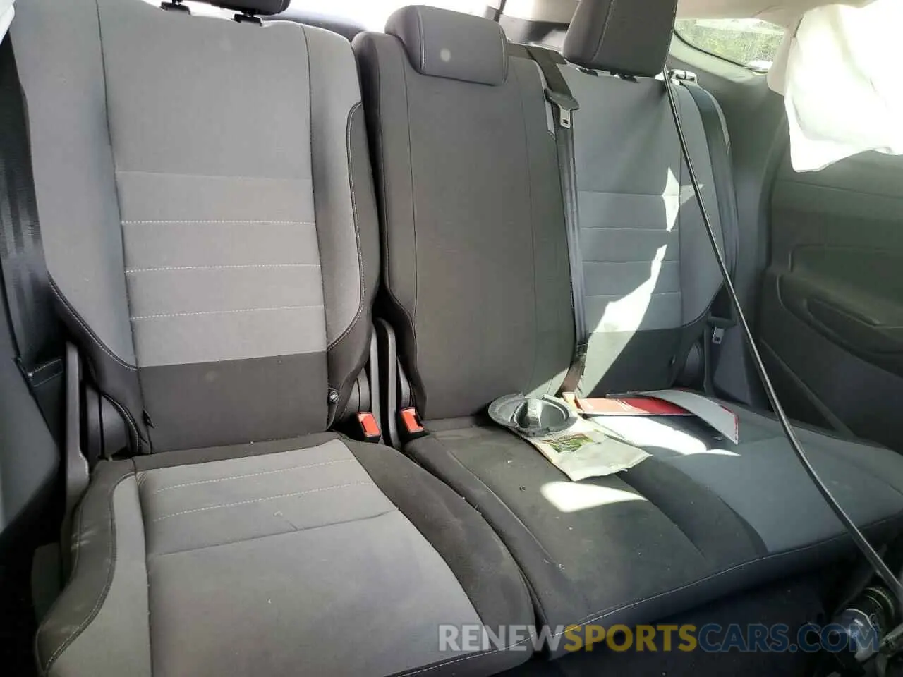 11 Photograph of a damaged car 1FMCU0F72KUC44942 FORD ESCAPE 2019