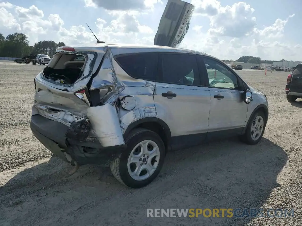 3 Photograph of a damaged car 1FMCU0F72KUC44942 FORD ESCAPE 2019