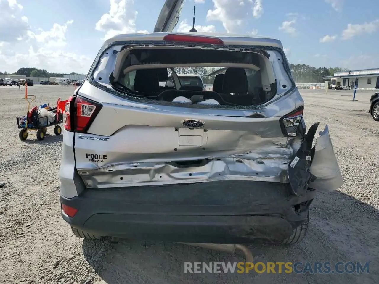 6 Photograph of a damaged car 1FMCU0F72KUC44942 FORD ESCAPE 2019