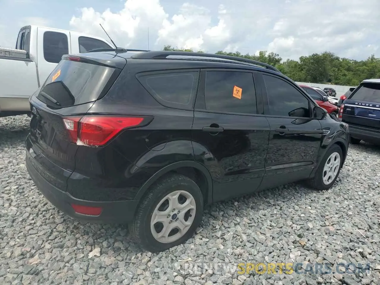 3 Photograph of a damaged car 1FMCU0F73KUA75241 FORD ESCAPE 2019