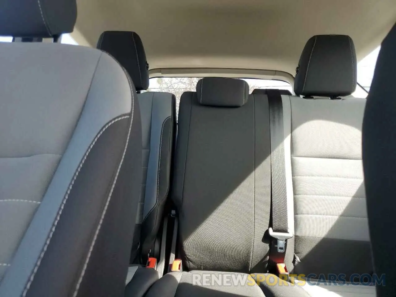 10 Photograph of a damaged car 1FMCU0F73KUA76504 FORD ESCAPE 2019