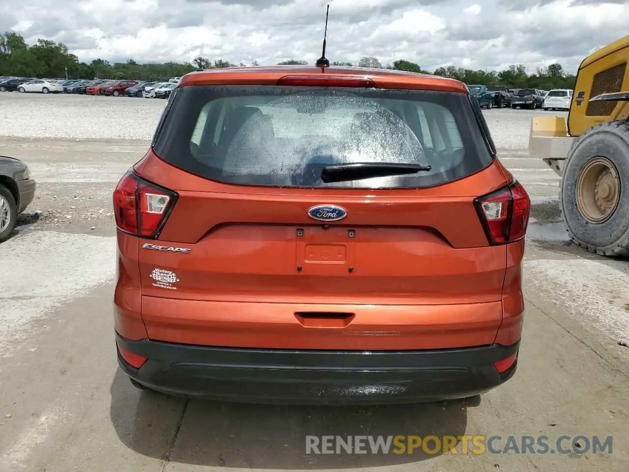 6 Photograph of a damaged car 1FMCU0F73KUA79497 FORD ESCAPE 2019