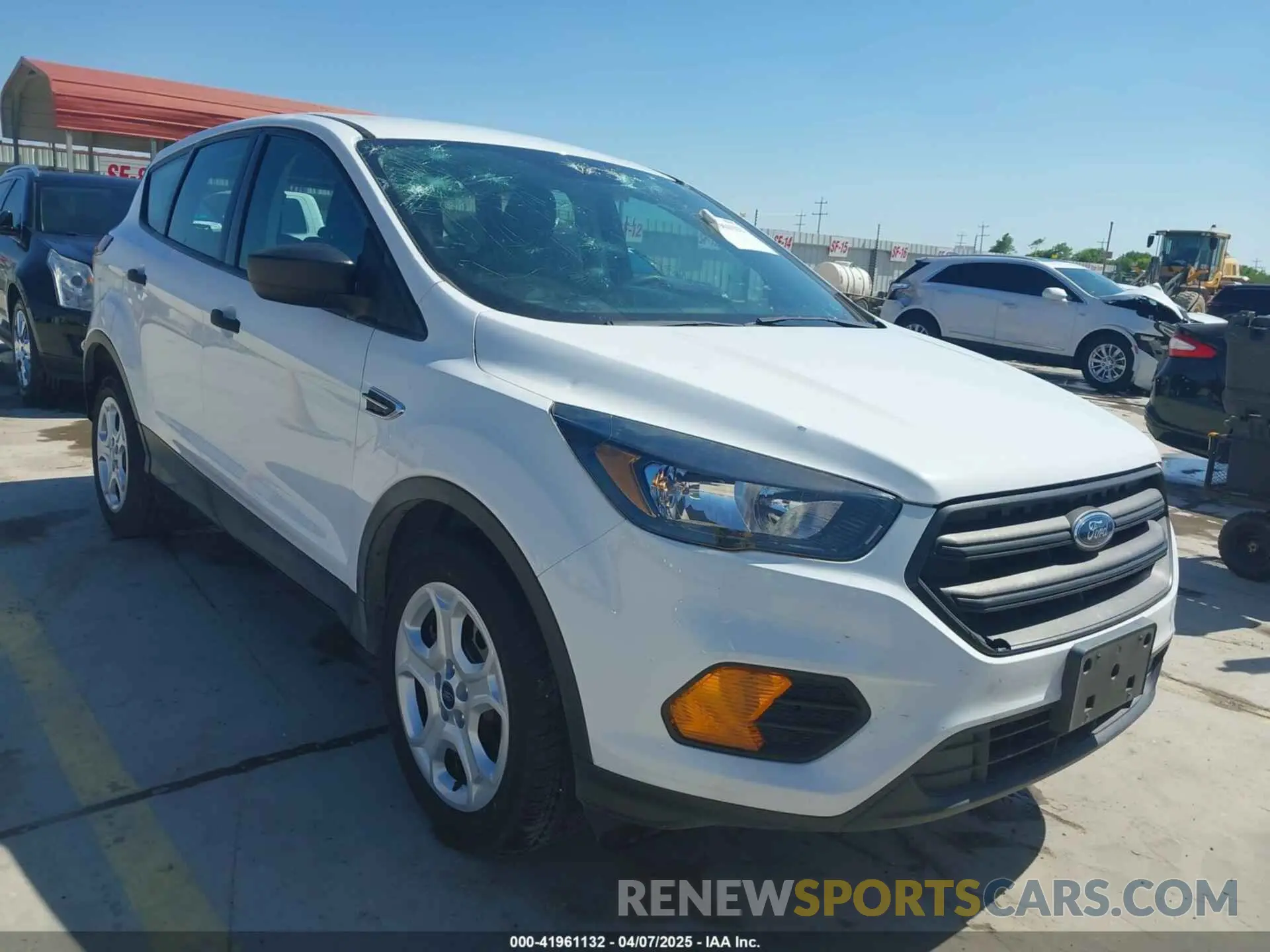 1 Photograph of a damaged car 1FMCU0F73KUB00462 FORD ESCAPE 2019