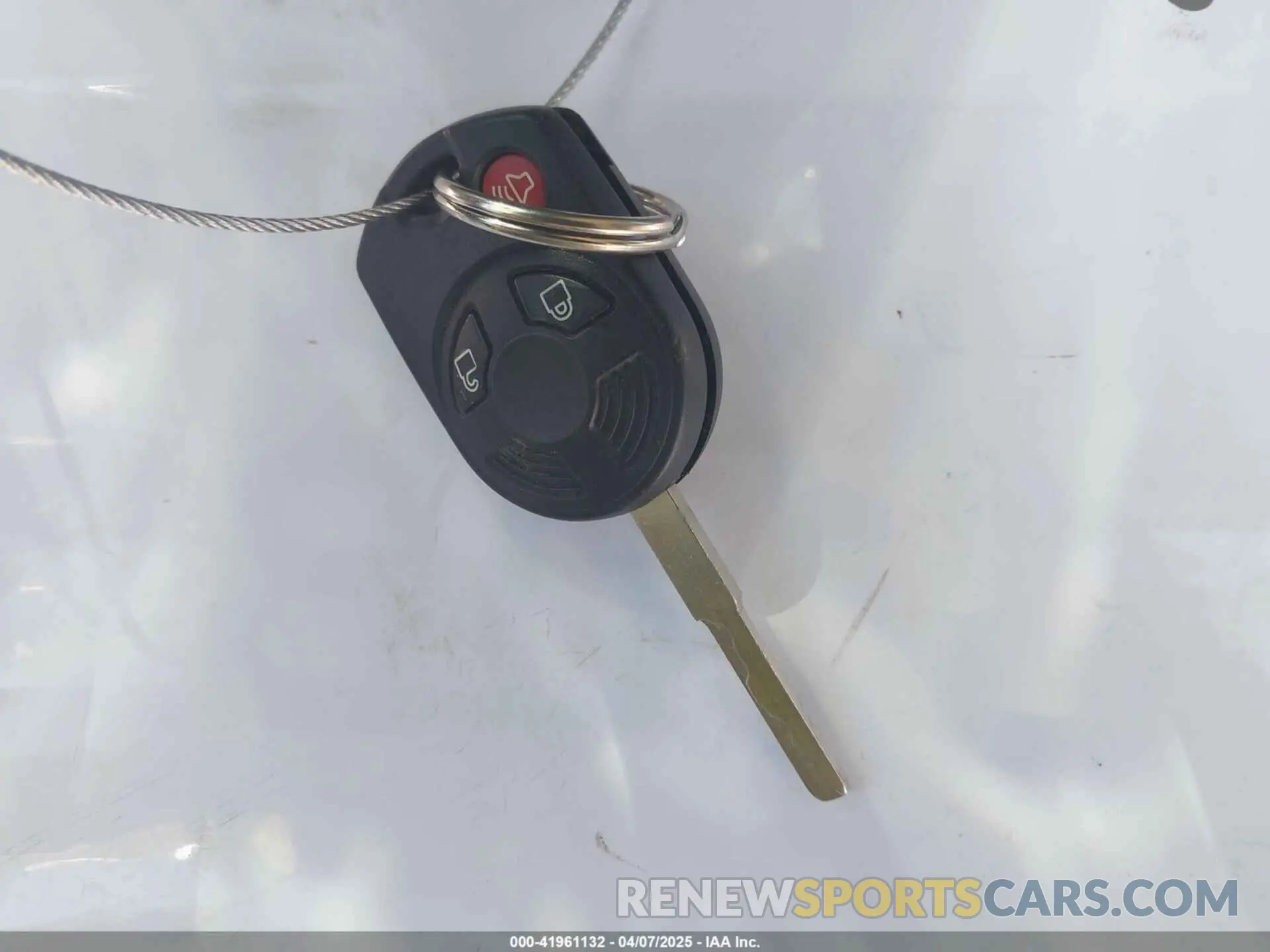 11 Photograph of a damaged car 1FMCU0F73KUB00462 FORD ESCAPE 2019