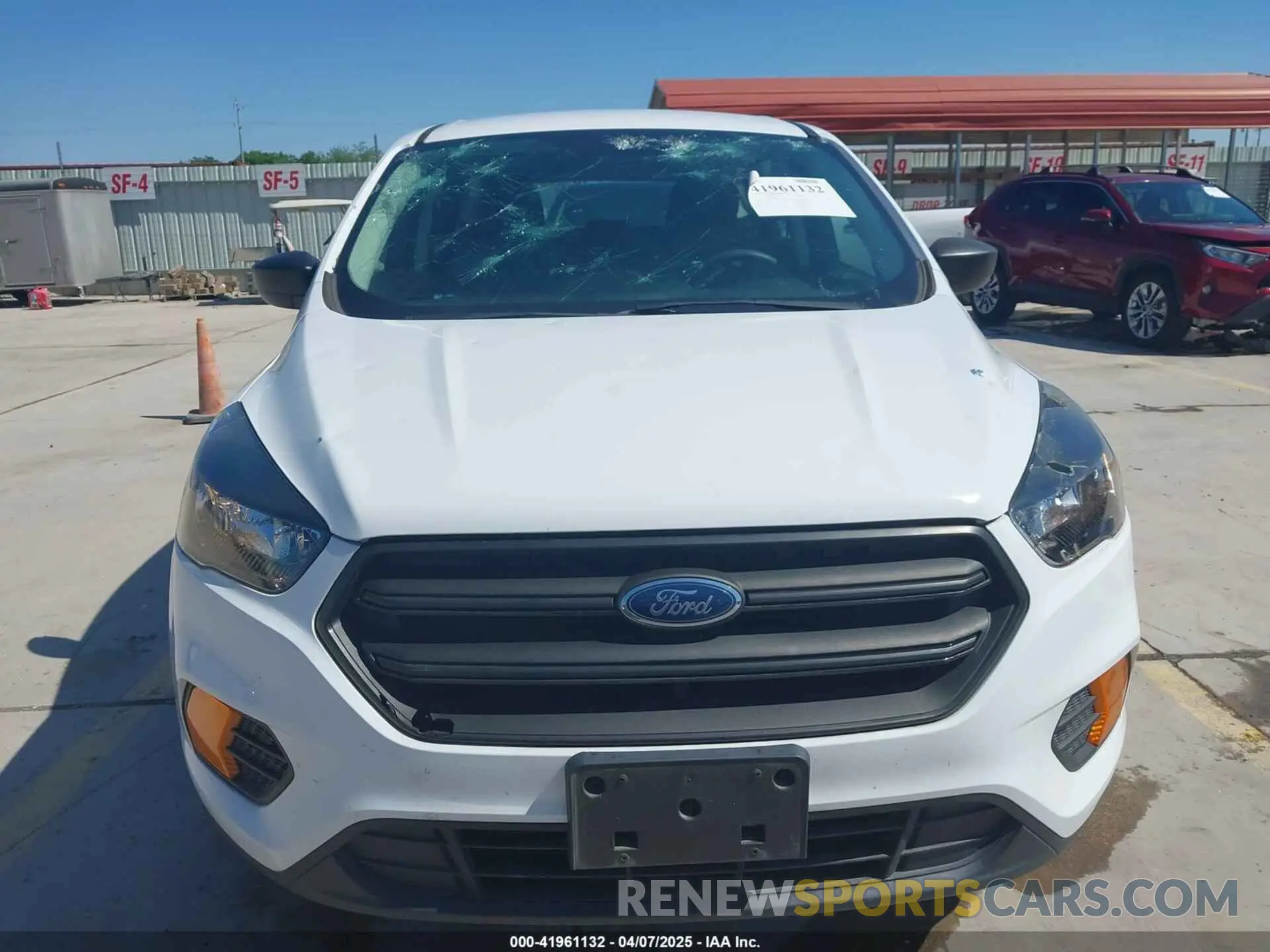 13 Photograph of a damaged car 1FMCU0F73KUB00462 FORD ESCAPE 2019