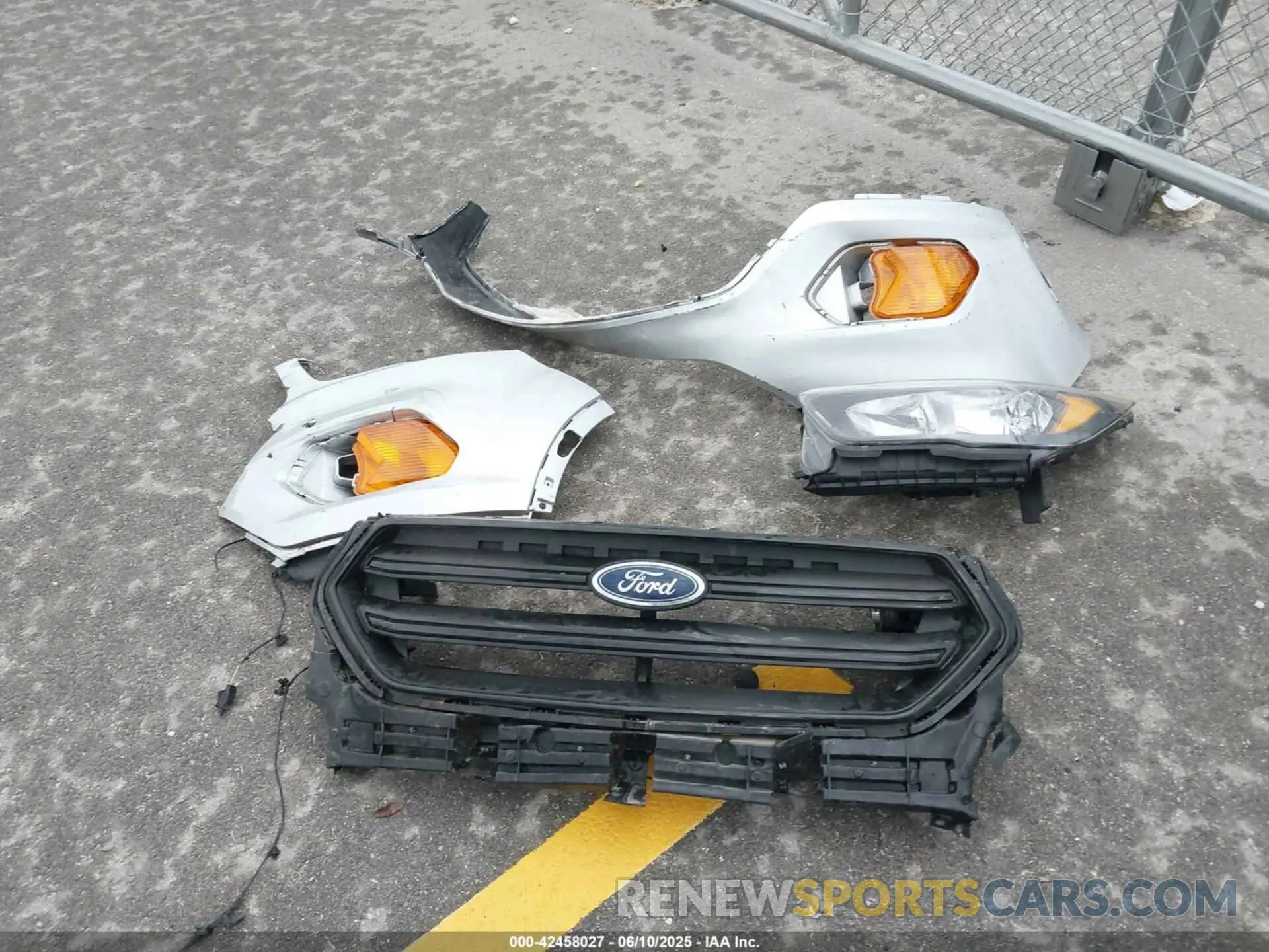 12 Photograph of a damaged car 1FMCU0F73KUB26236 FORD ESCAPE 2019
